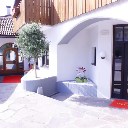 Zur Muehle Hotel 2*